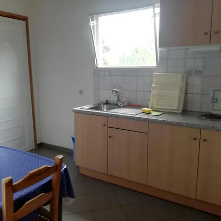 Nikos 9 * 卡科瓦托斯